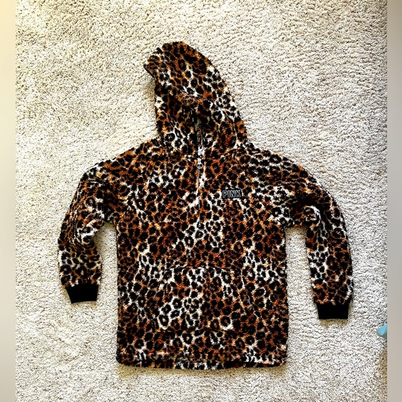 Victorias Secret Cheetah Fleece - Picture 1 of 10